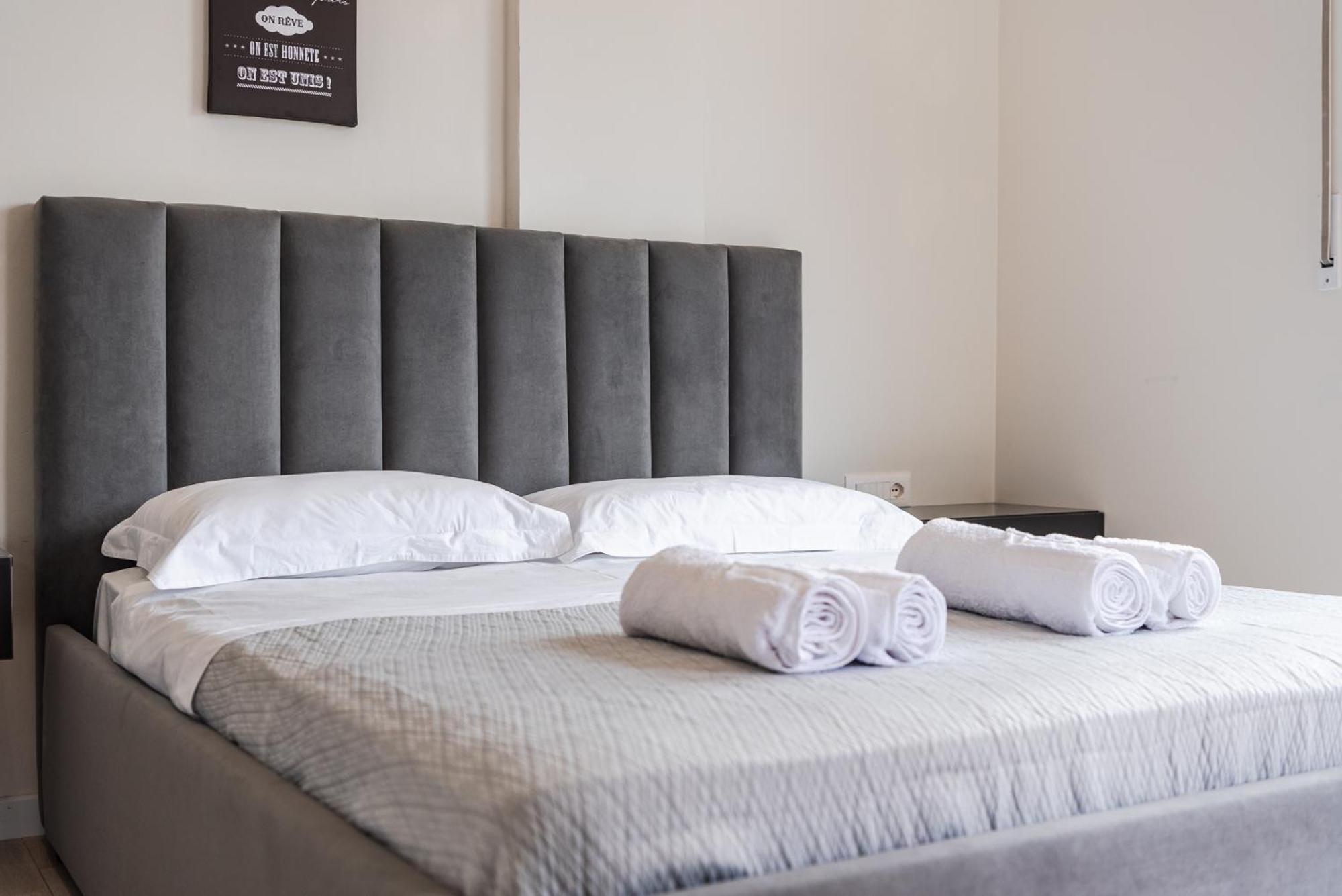 Mumba Apartments By Kondo Stays Tirana Esterno foto