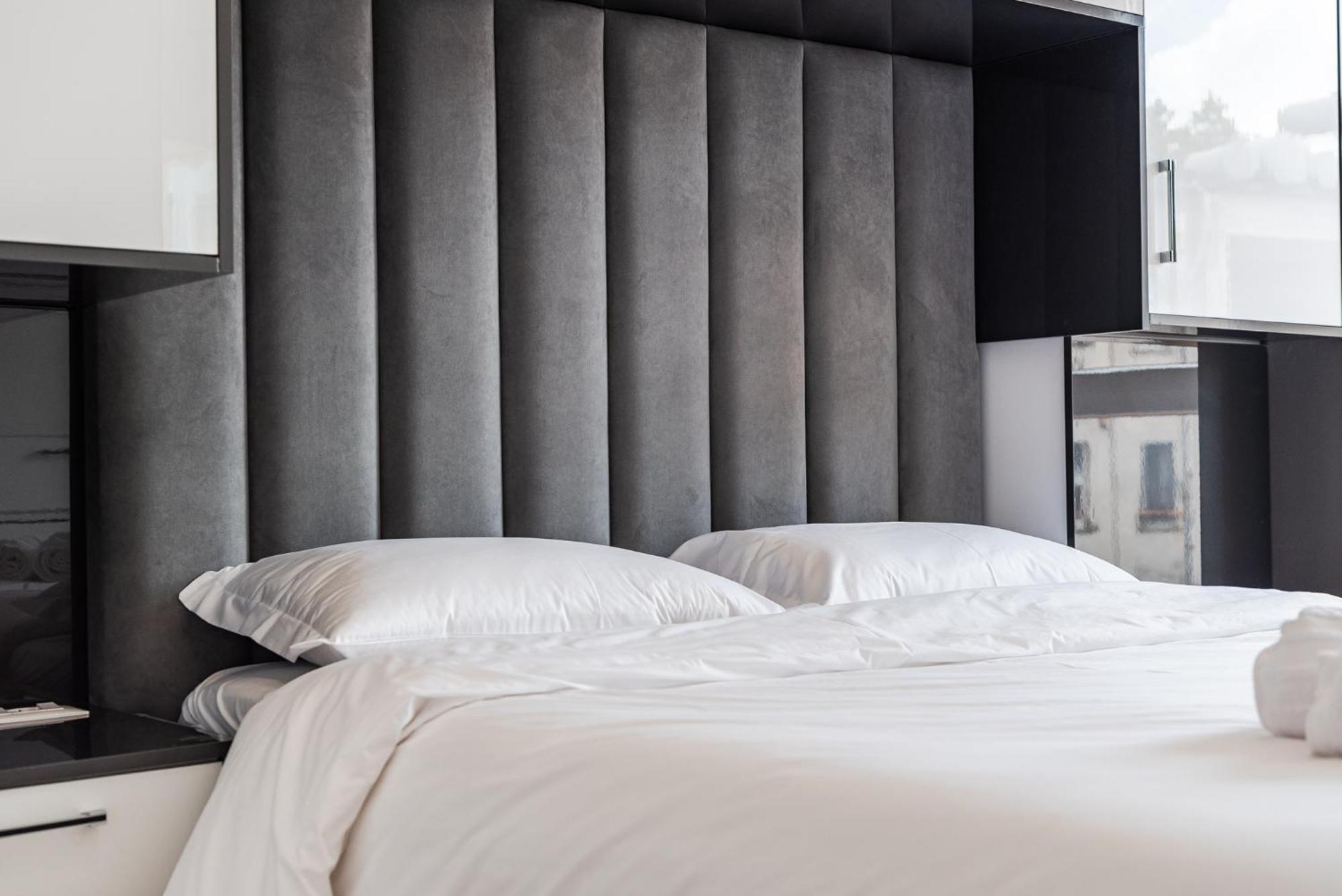 Mumba Apartments By Kondo Stays Tirana Esterno foto