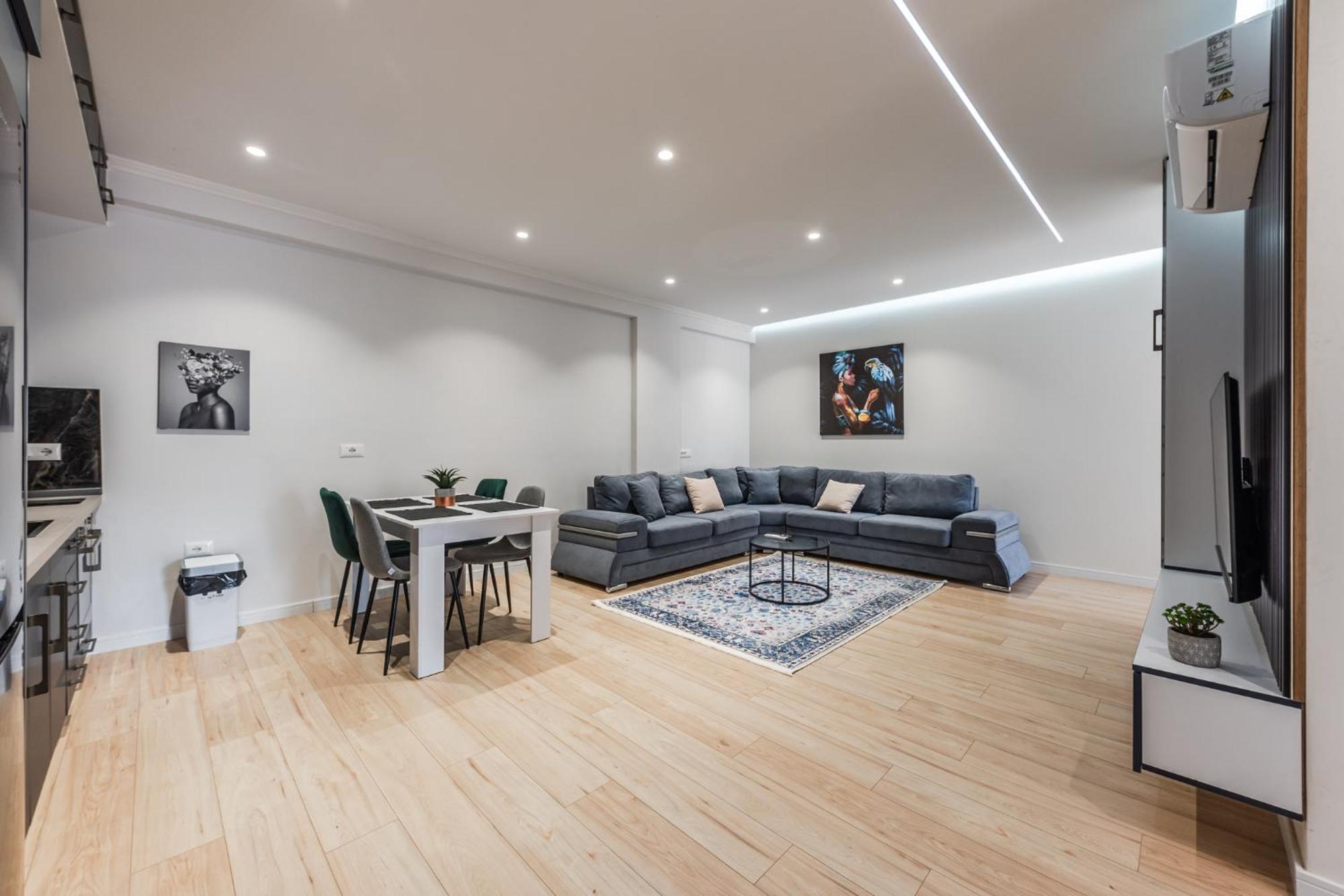 Mumba Apartments By Kondo Stays Tirana Esterno foto
