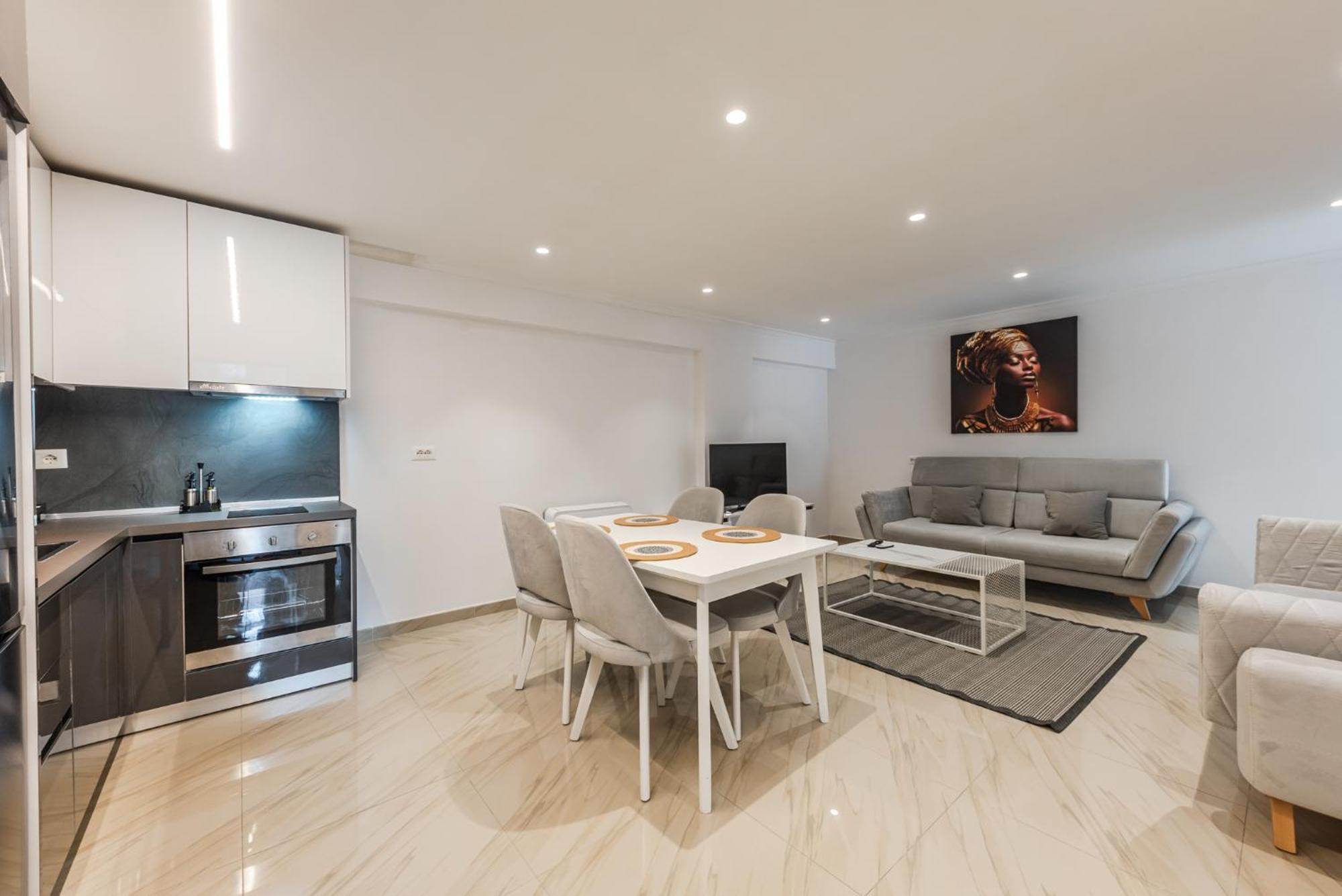 Mumba Apartments By Kondo Stays Tirana Esterno foto